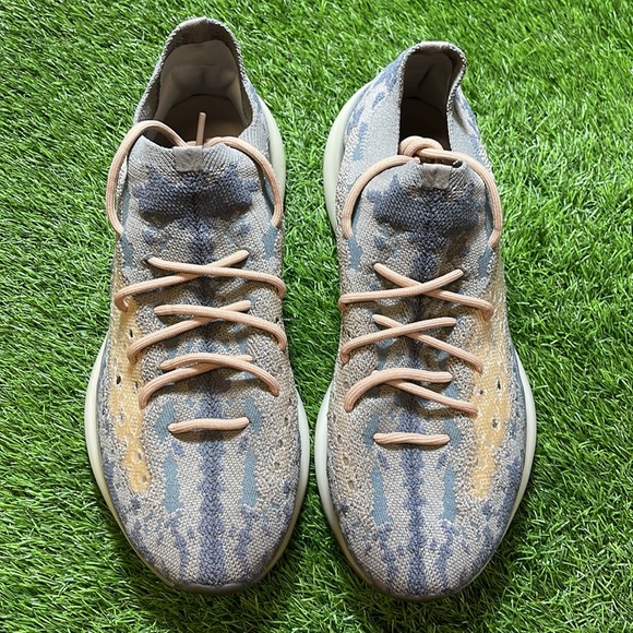 Adidas Yeezy boost 380 - Picture 2 of 4